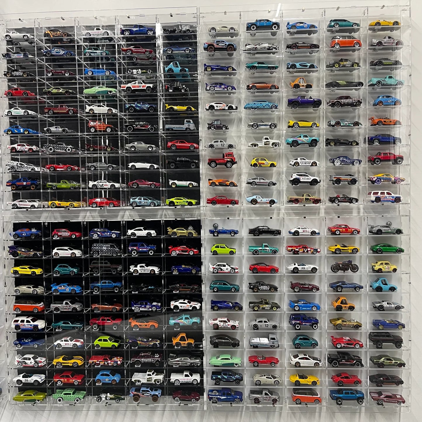 50 Loose Car Wall Mount Display - Diamond Protector