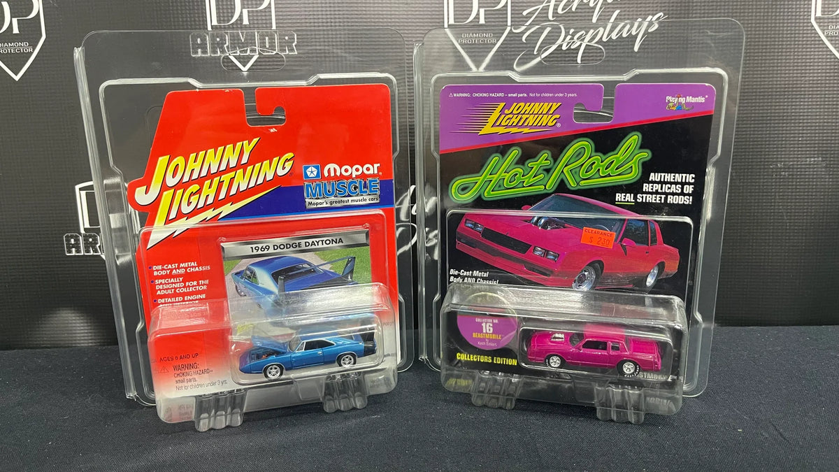 Johnny Lightning Wide Card 2.0 Protector - Diamond Protector
