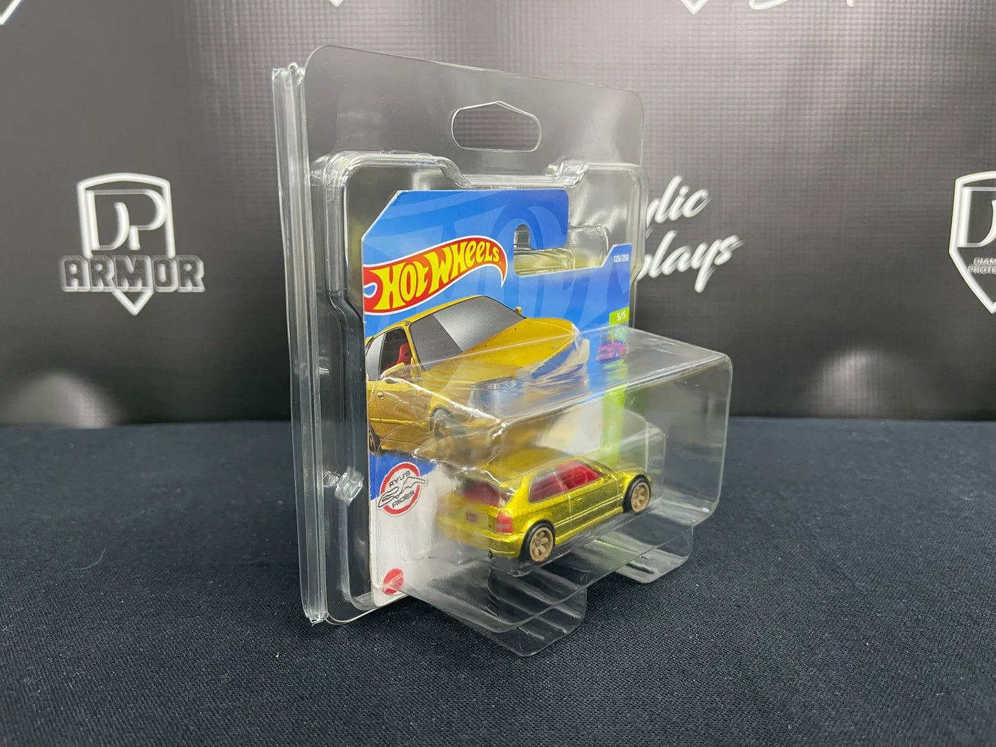 Hot Wheels Short Card Protector - Diamond Protector