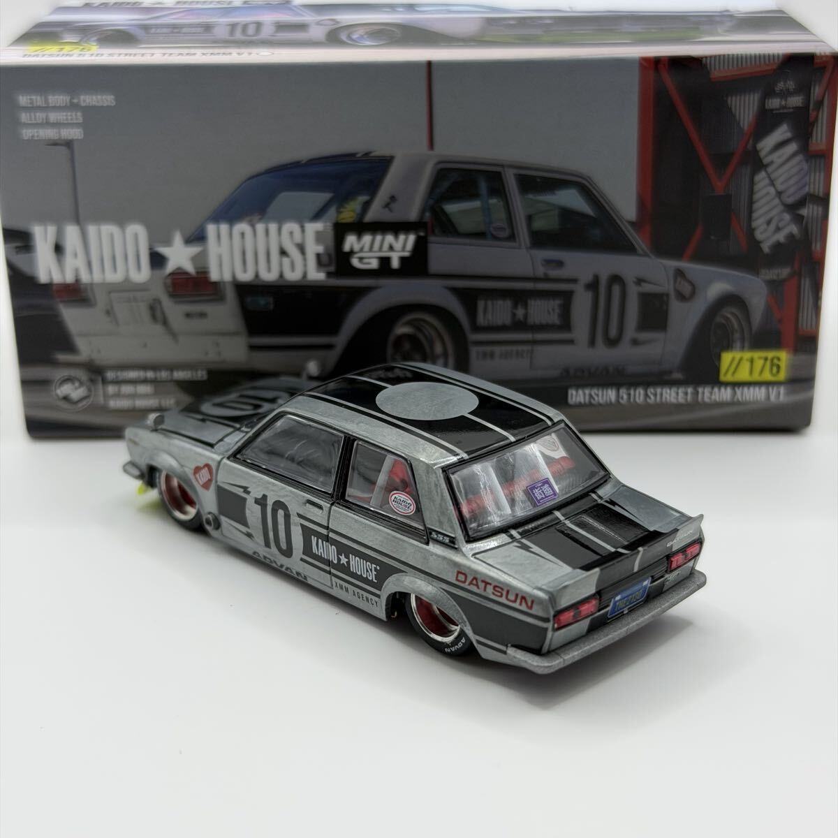 *** CHASE*** MINI GT x Kaido House 1/64 Datsun 510 Street Team XMM V1 KHMG176 - FRANK ***CHASE***