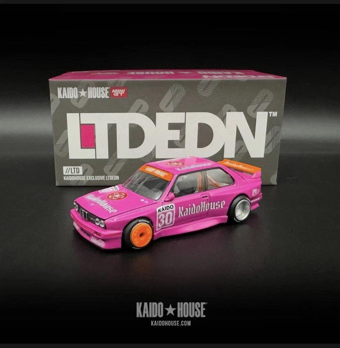 Kaido House x Mini GT LTD EDN BMW M3 (E30) PINK KAIDO GT V1 SEALED - KHMG189 - COMING SOON